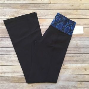 Lululemon Groove Pant lll Size 6 NWT